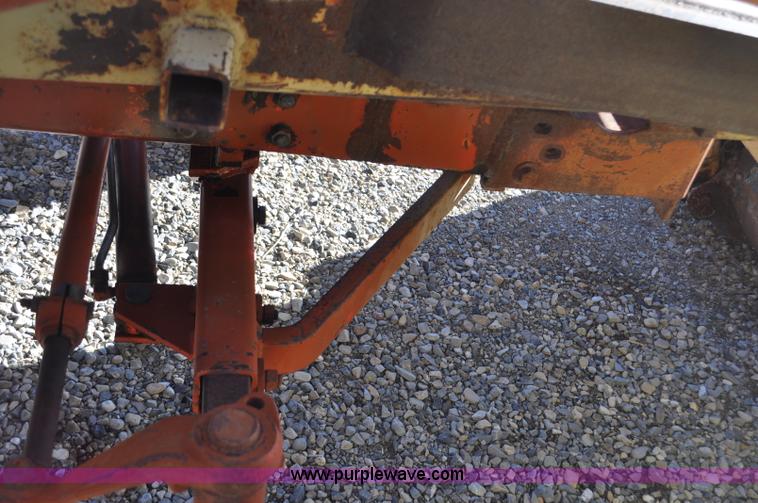 image for item F2269 Allis Chalmers 160 tractor