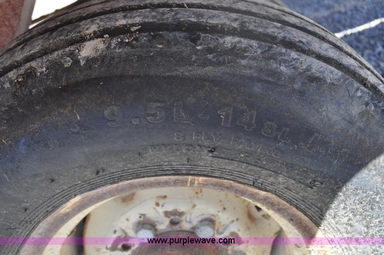 image for item F2270 2002 Hesston 4910 large square baler