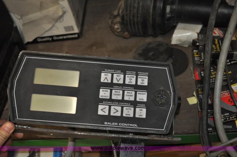 image for item F2270 2002 Hesston 4910 large square baler