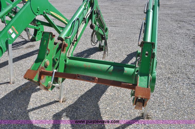 image for item F2273 John Deere 746 tractor loader