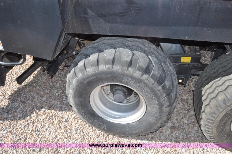 image for item F2276 2006 Case IH LBX432 large square baler