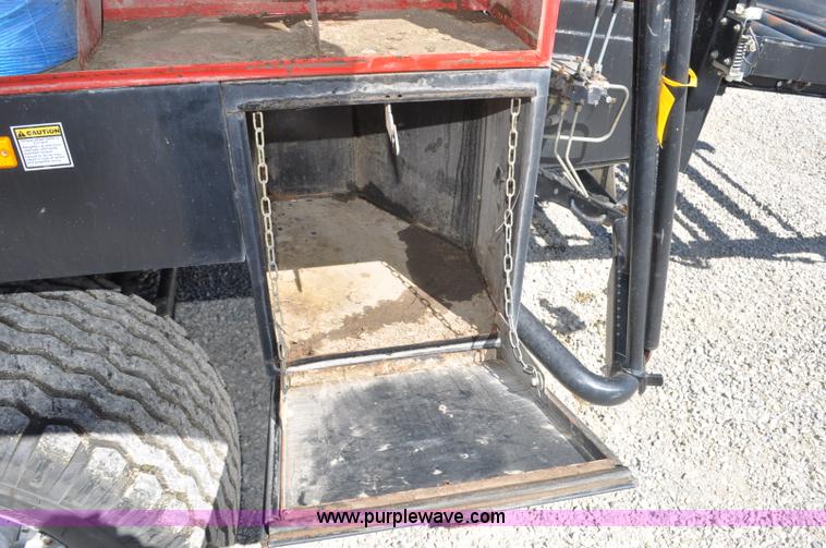 image for item F2276 2006 Case IH LBX432 large square baler