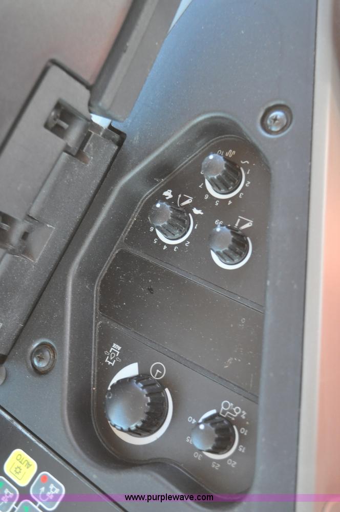 image for item F2278 2010 Case IH Magnum 210 MFWD tractor