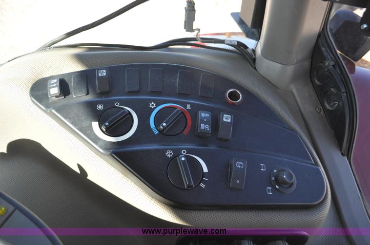 image for item F2278 2010 Case IH Magnum 210 MFWD tractor