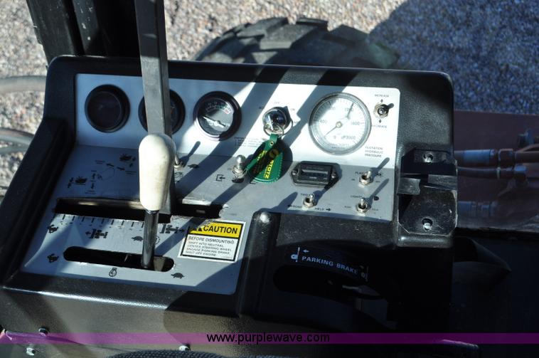 image for item F2280 1996 Hesston 8500 self-propelled swather