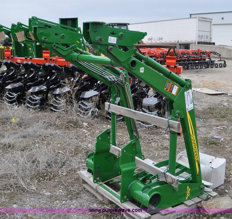 image for item F2282 John Deere 512 tractor loader