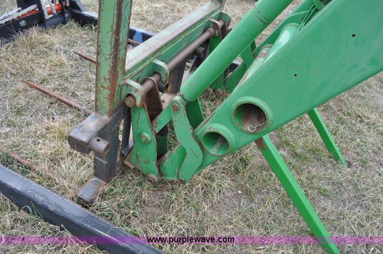 image for item F2283 John Deere 840 tractor loader