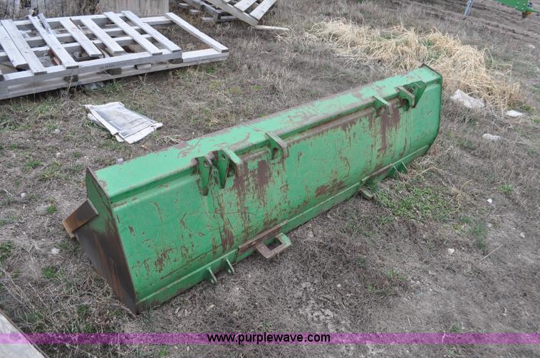 image for item F2283 John Deere 840 tractor loader