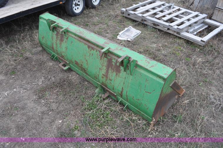 image for item F2283 John Deere 840 tractor loader
