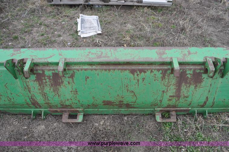 image for item F2283 John Deere 840 tractor loader