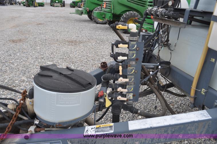 image for item F2287 Flexi-Coil 67XL pull type sprayer