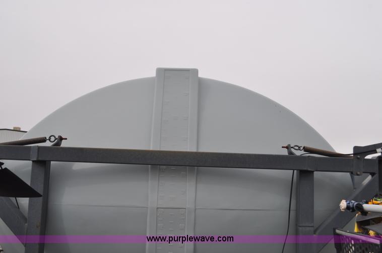 image for item F2287 Flexi-Coil 67XL pull type sprayer