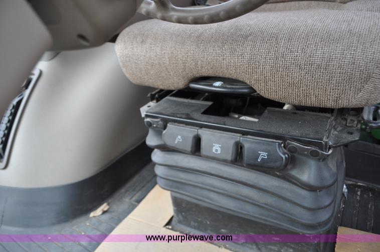 image for item F2288 2010 John Deere 8270R MFWD tractor