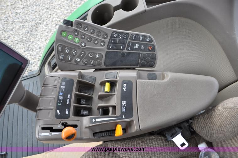 image for item F2288 2010 John Deere 8270R MFWD tractor