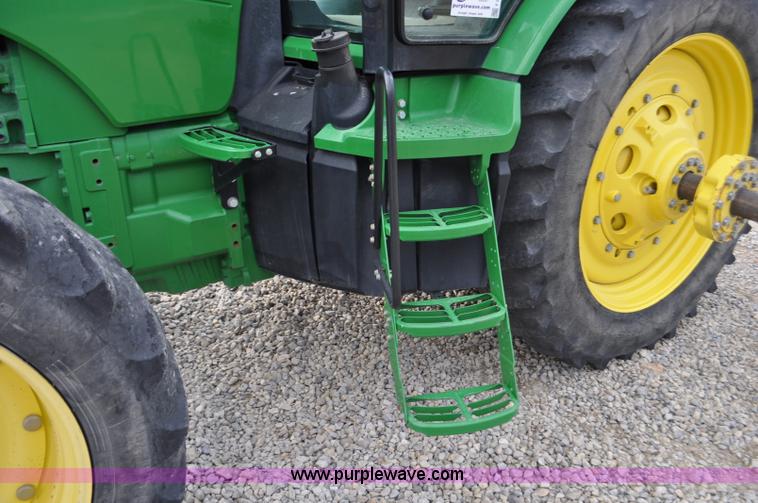 image for item F2288 2010 John Deere 8270R MFWD tractor