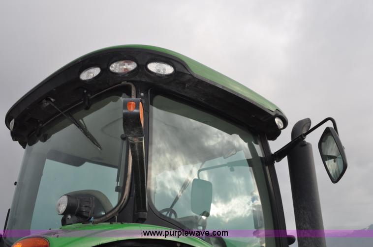 image for item F2288 2010 John Deere 8270R MFWD tractor