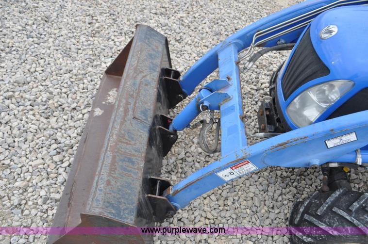 image for item F2291 2005 New Holland TZ25DA MFWD tractor