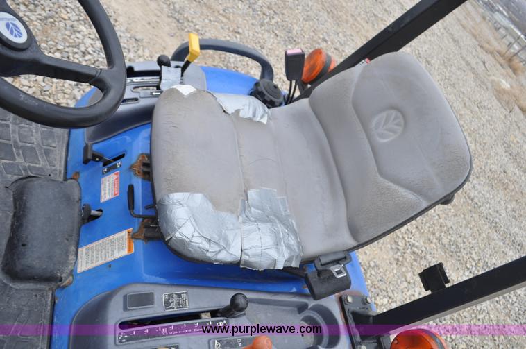 image for item F2291 2005 New Holland TZ25DA MFWD tractor