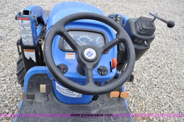 image for item F2291 2005 New Holland TZ25DA MFWD tractor