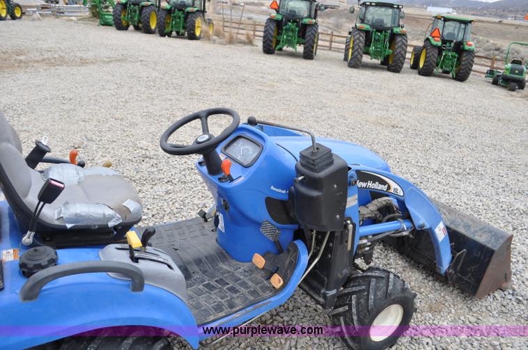 image for item F2291 2005 New Holland TZ25DA MFWD tractor