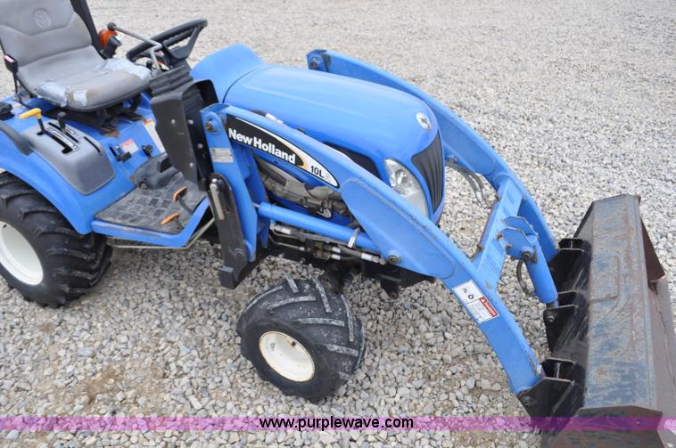 image for item F2291 2005 New Holland TZ25DA MFWD tractor
