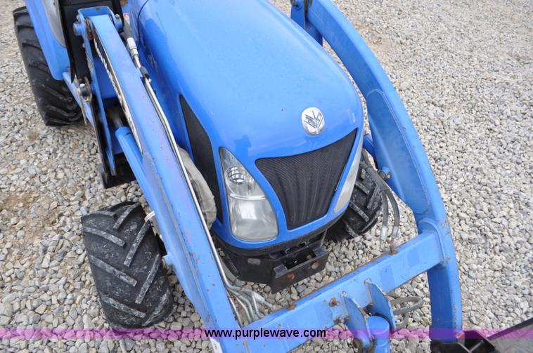image for item F2291 2005 New Holland TZ25DA MFWD tractor