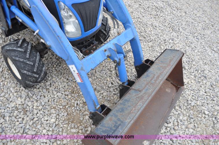 image for item F2291 2005 New Holland TZ25DA MFWD tractor
