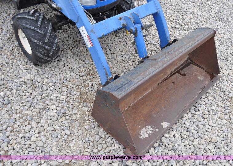 image for item F2291 2005 New Holland TZ25DA MFWD tractor