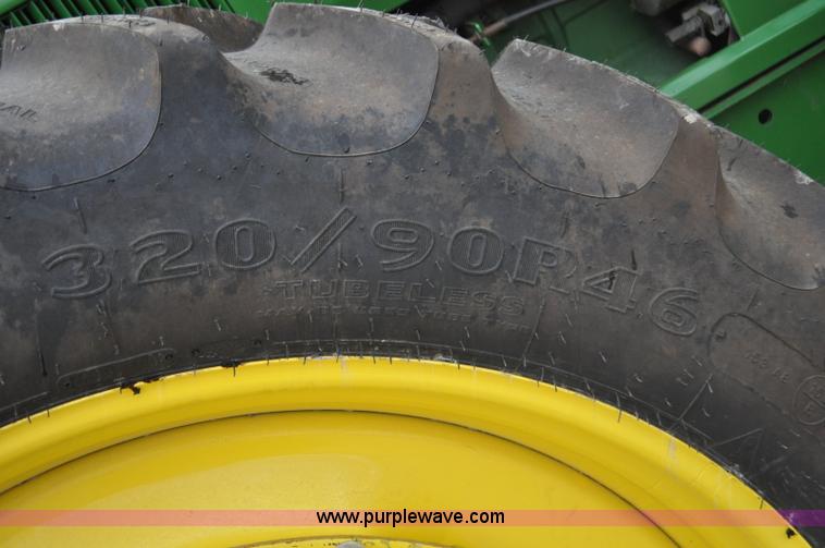 image for item F2292 2000 John Deere 7510 MFWD tractor