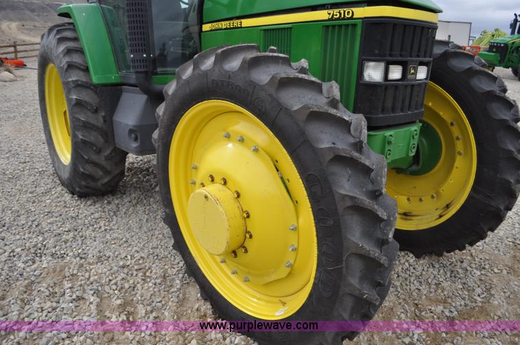 image for item F2292 2000 John Deere 7510 MFWD tractor
