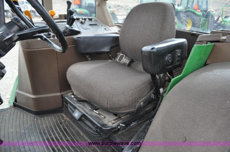 image for item F2292 2000 John Deere 7510 MFWD tractor
