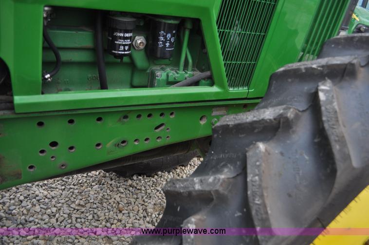image for item F2292 2000 John Deere 7510 MFWD tractor