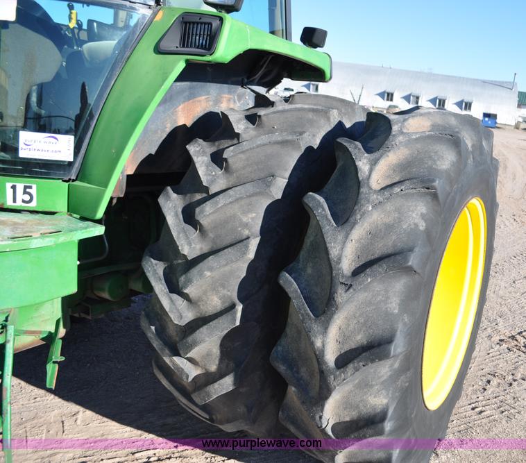image for item F2293 1993 John Deere 4960 MFWD tractor