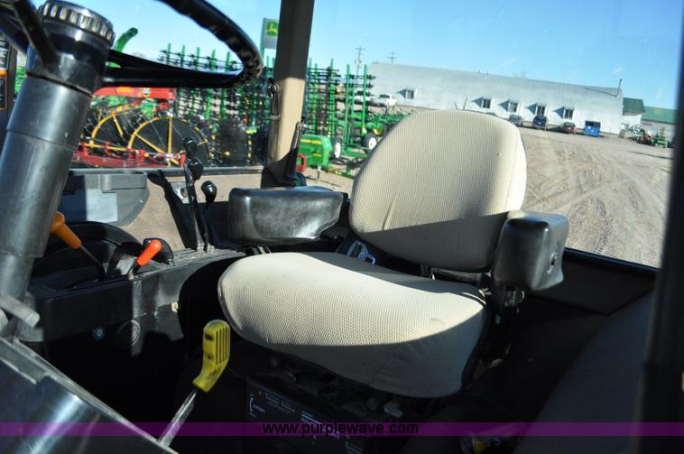 image for item F2293 1993 John Deere 4960 MFWD tractor