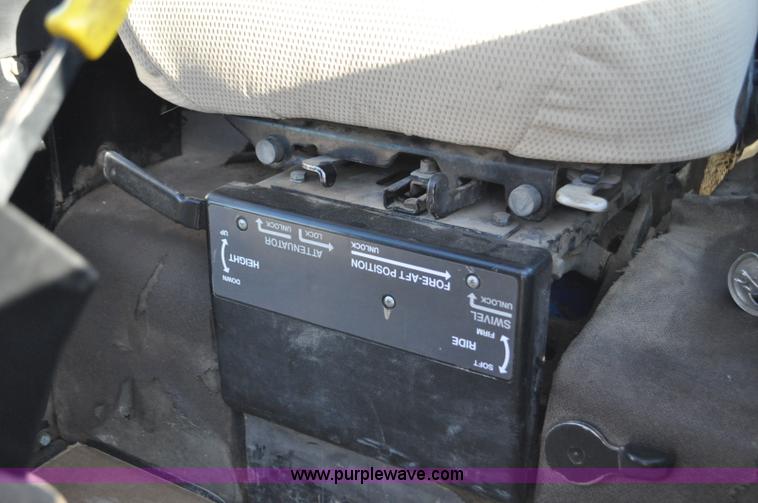 image for item F2293 1993 John Deere 4960 MFWD tractor