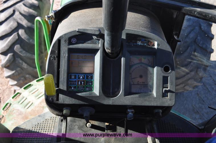 image for item F2293 1993 John Deere 4960 MFWD tractor