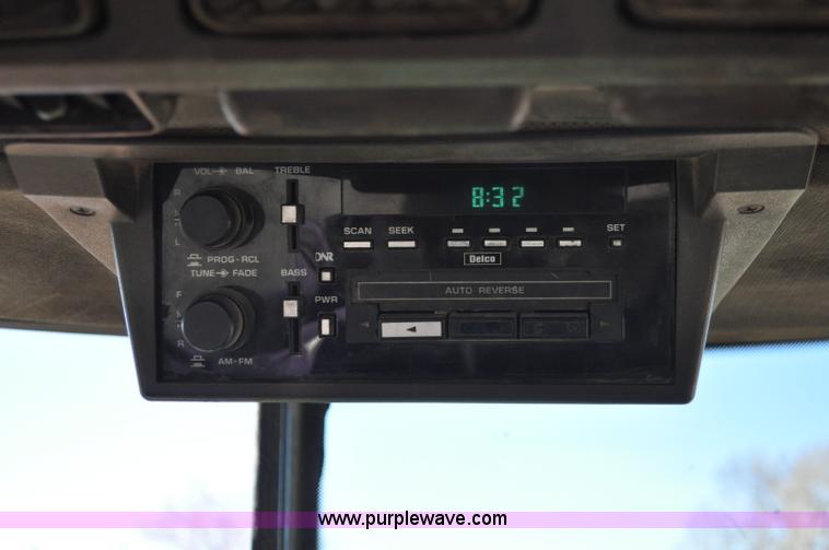 image for item F2293 1993 John Deere 4960 MFWD tractor