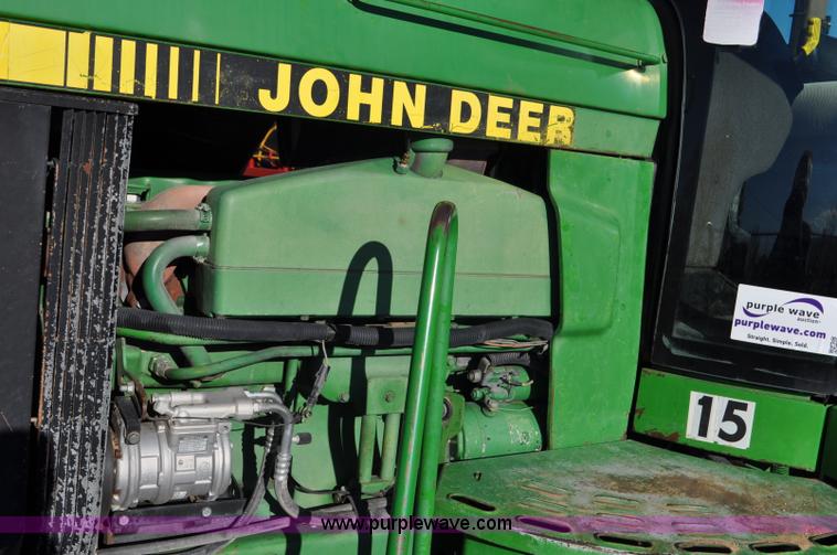 image for item F2293 1993 John Deere 4960 MFWD tractor