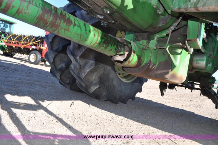 image for item F2293 1993 John Deere 4960 MFWD tractor