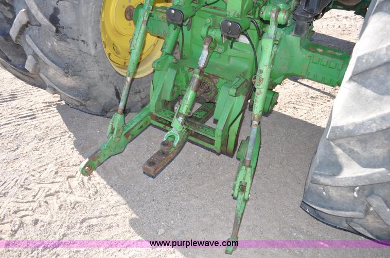 image for item F2293 1993 John Deere 4960 MFWD tractor