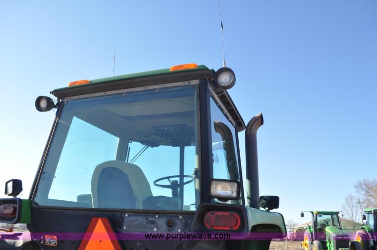 image for item F2293 1993 John Deere 4960 MFWD tractor