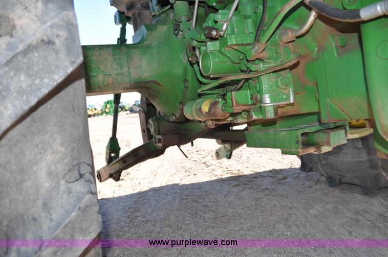 image for item F2293 1993 John Deere 4960 MFWD tractor