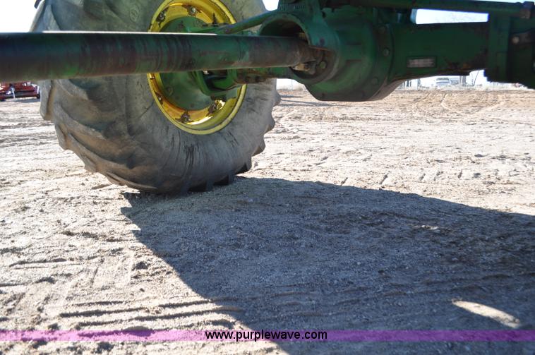 image for item F2293 1993 John Deere 4960 MFWD tractor