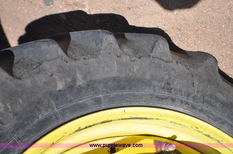 image for item F2300 1995 John Deere 8400 MFWD tractor