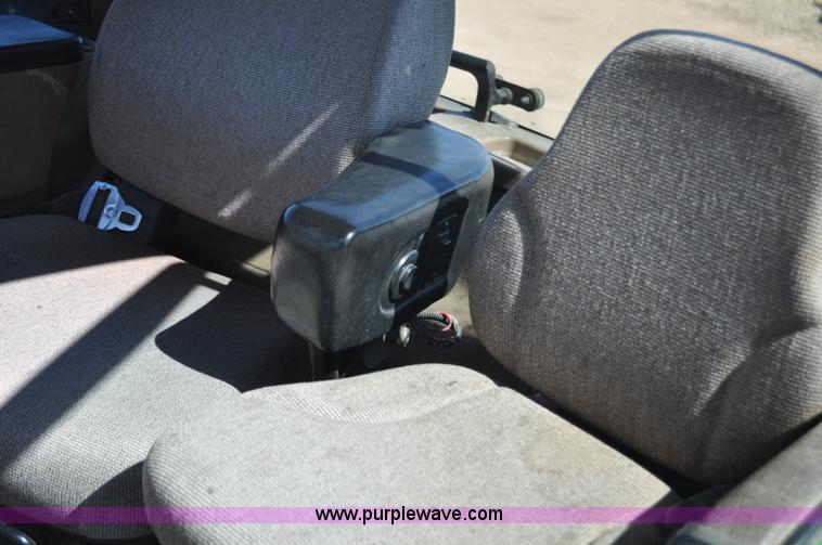 image for item F2300 1995 John Deere 8400 MFWD tractor