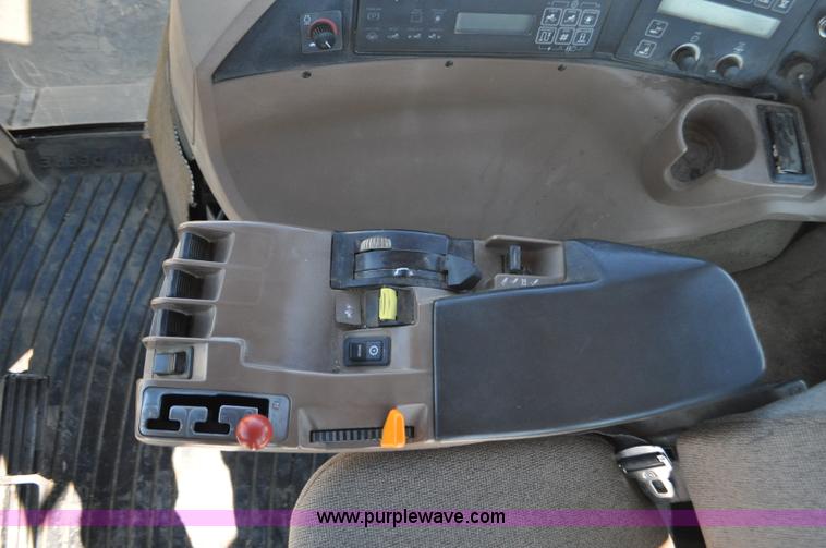 image for item F2300 1995 John Deere 8400 MFWD tractor