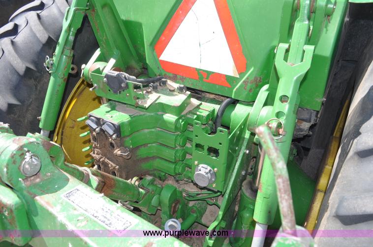 image for item F2300 1995 John Deere 8400 MFWD tractor