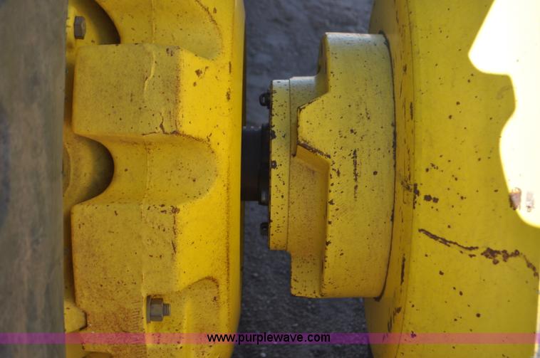 image for item F2300 1995 John Deere 8400 MFWD tractor