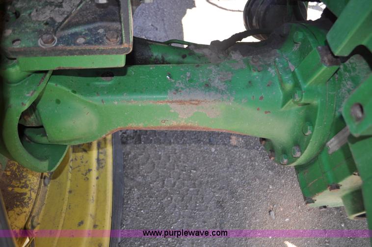 image for item F2300 1995 John Deere 8400 MFWD tractor