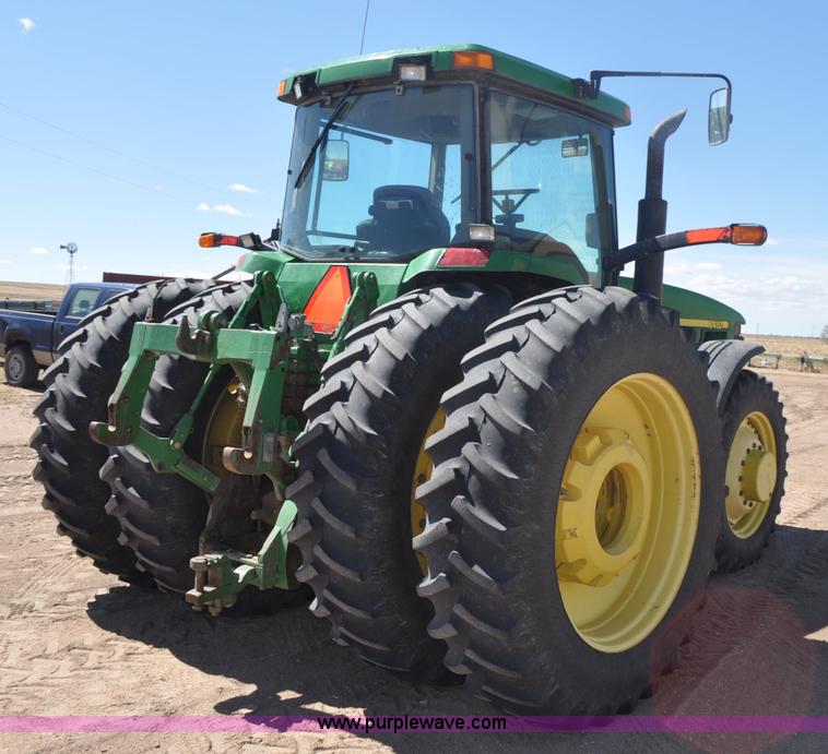 image for item F2301 2001 John Deere 8410 MFWD tractor